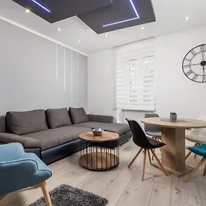 https://rijeka-old-town-apartment.primorje-gorskikotar.com