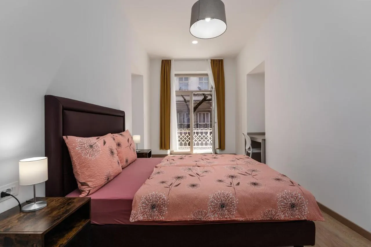 Hostel Antique Pula 0*,  Croatia